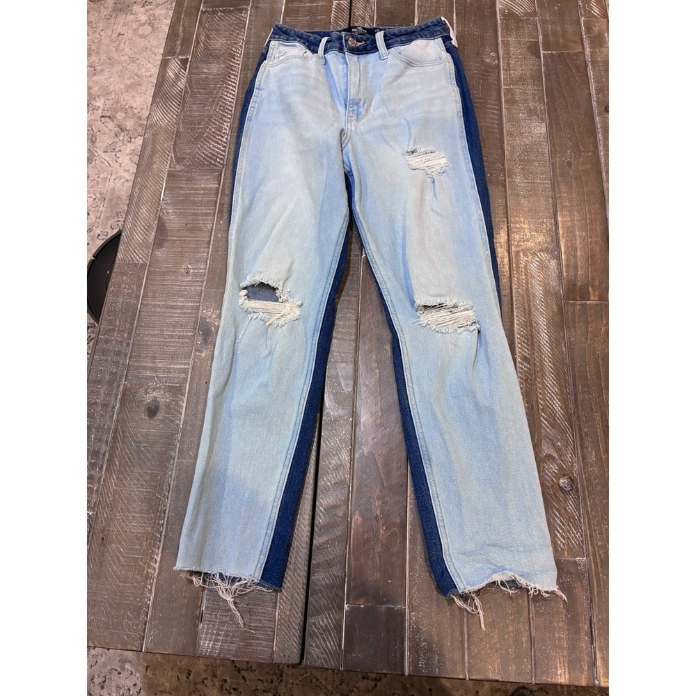 Hollister Ultra High Rise Jeans Distressed Light‎ Wash Blue Size 25x27